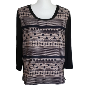COVER STITCHED GEOMETRIC PULL-OVER TOP ZIPPER DETAIL BLACK&TAN